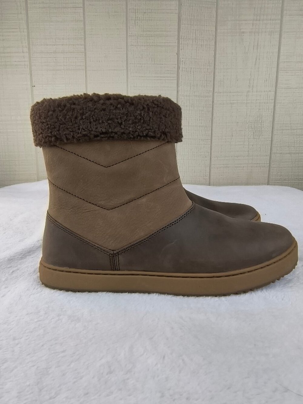 L.L. Bean Mountainside Boots Fleece Lined Primaloft Mid Brown Leather